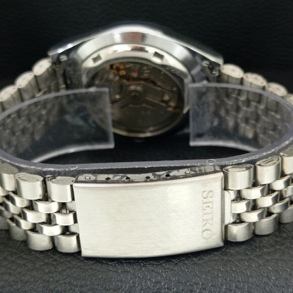 Vintage 1992 Seiko Automatic Mens Silver Watch W/daydate & Green accents - Picture 2 of 10